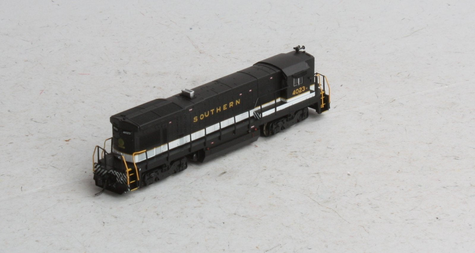 Atlas 49722 N Scale Southern B23-7 Diesel Locomotive #4023W