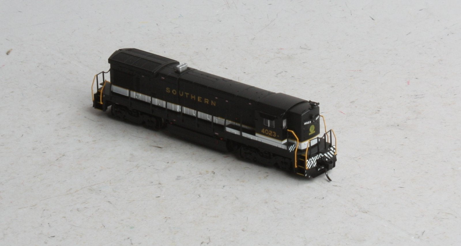Atlas 49722 N Scale Southern B23-7 Diesel Locomotive #4023W