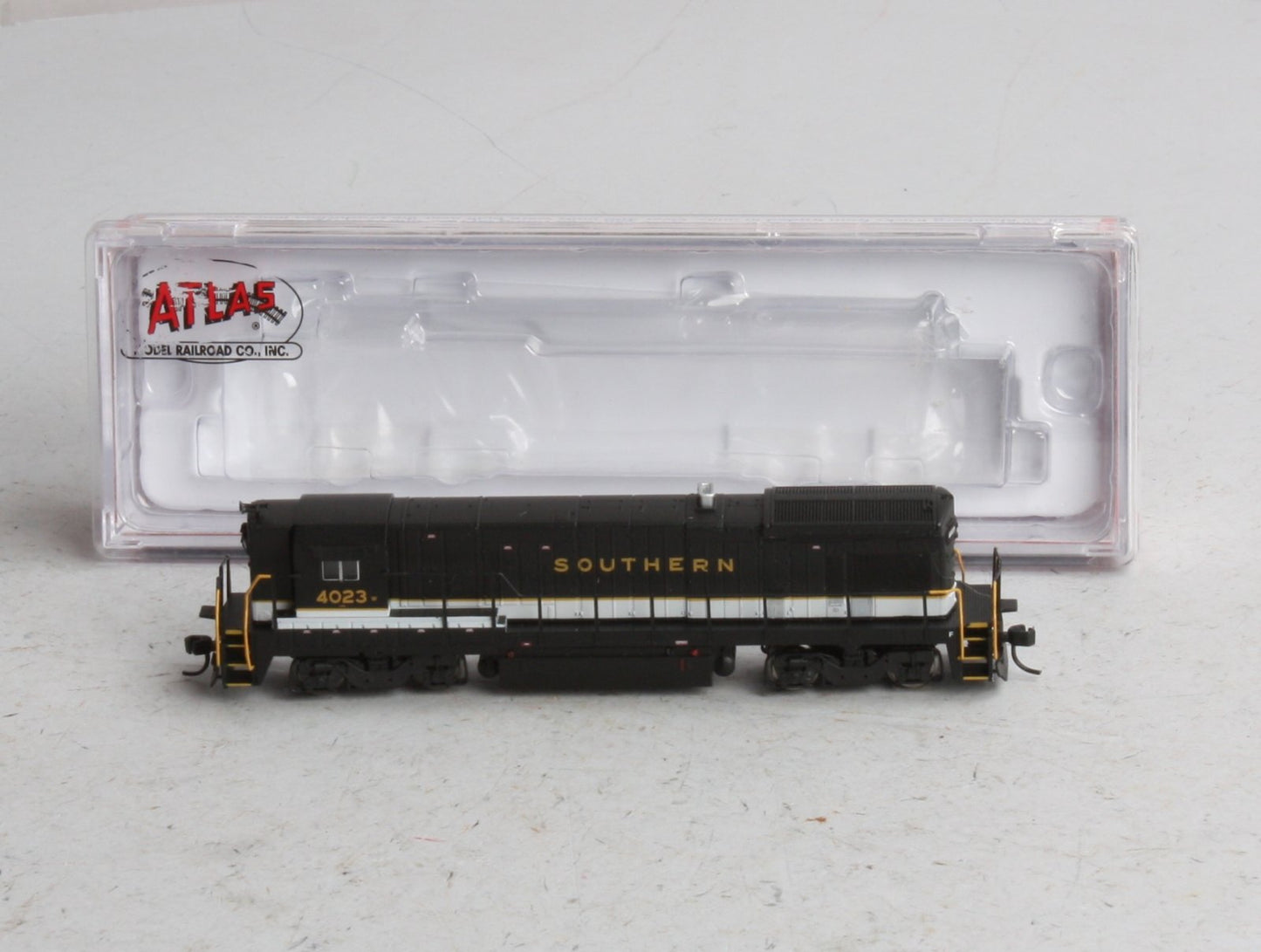 Atlas 49722 N Scale Southern B23-7 Diesel Locomotive #4023W