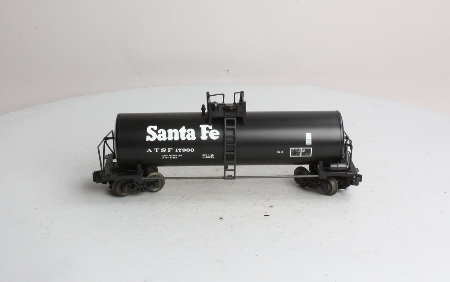 Lionel 6-17900 O Gauge Santa Fe Unibody Single Dome Tank Car #17900 LN/Box