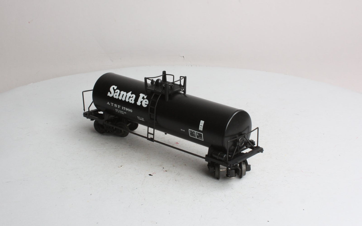 Lionel 6-17900 O Gauge Santa Fe Unibody Single Dome Tank Car #17900 LN/Box