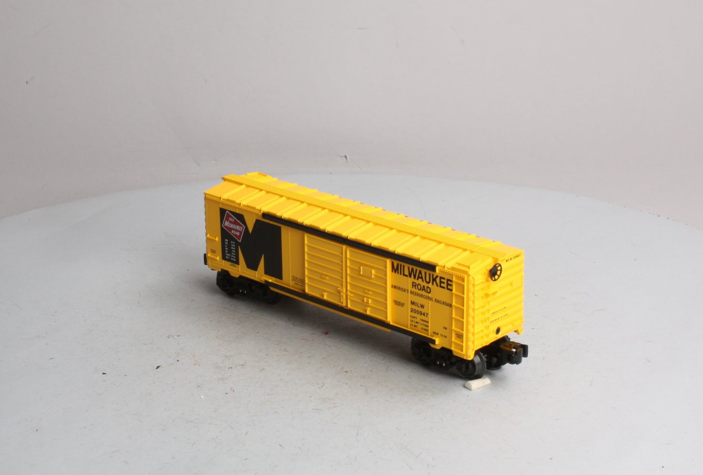 Lionel 6-52551 Milwaukee Road "Big M" Double Door Boxcar #200947 LN/Box