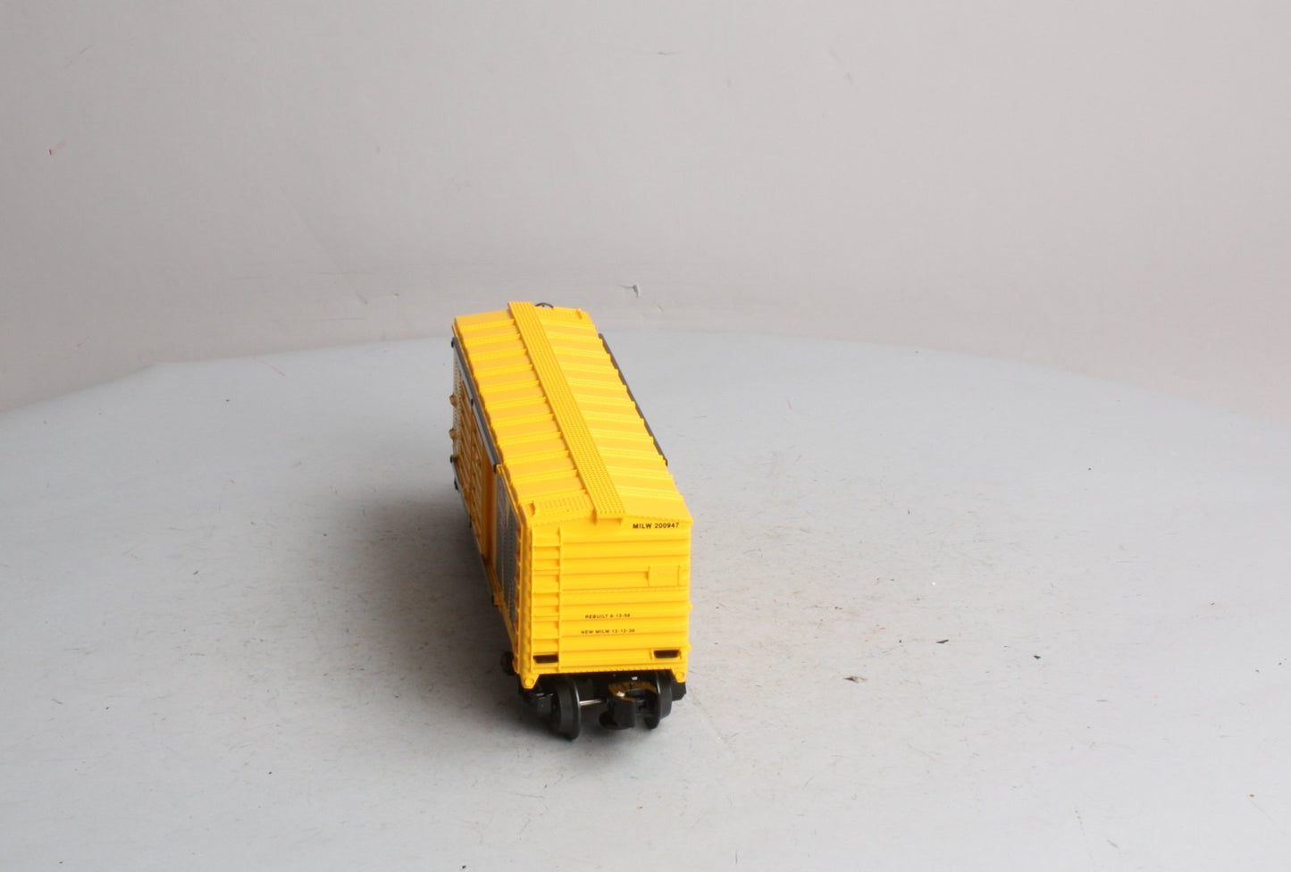 Lionel 6-52551 Milwaukee Road "Big M" Double Door Boxcar #200947 LN/Box