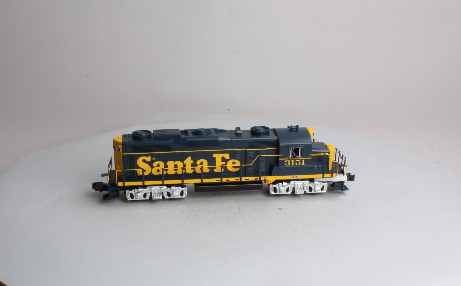 MTH 30-2780-3 Santa Fe GP-20 Non-Powered Diesel Engine #3151 NIB