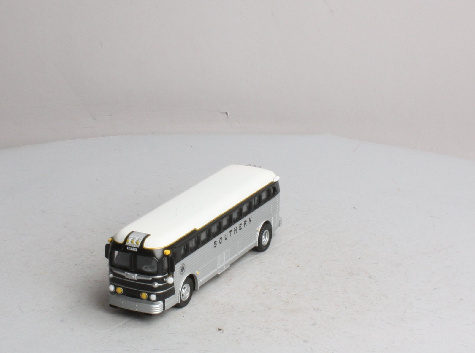 MTH 30-50059 Die-Cast Southern Bus #340