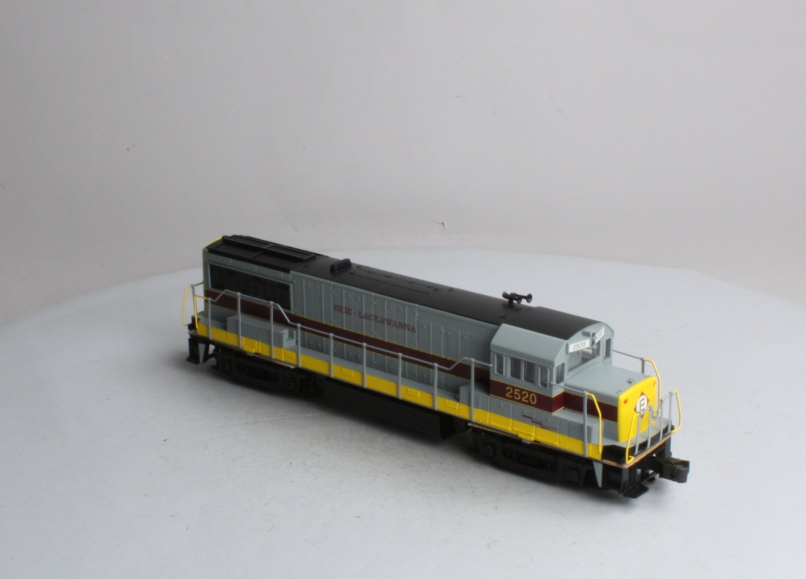 Weaver 1329-LP O Erie Lackawanna U25B Diesel Locomotive w/Sound #2520 - 3-Rail LN/Box