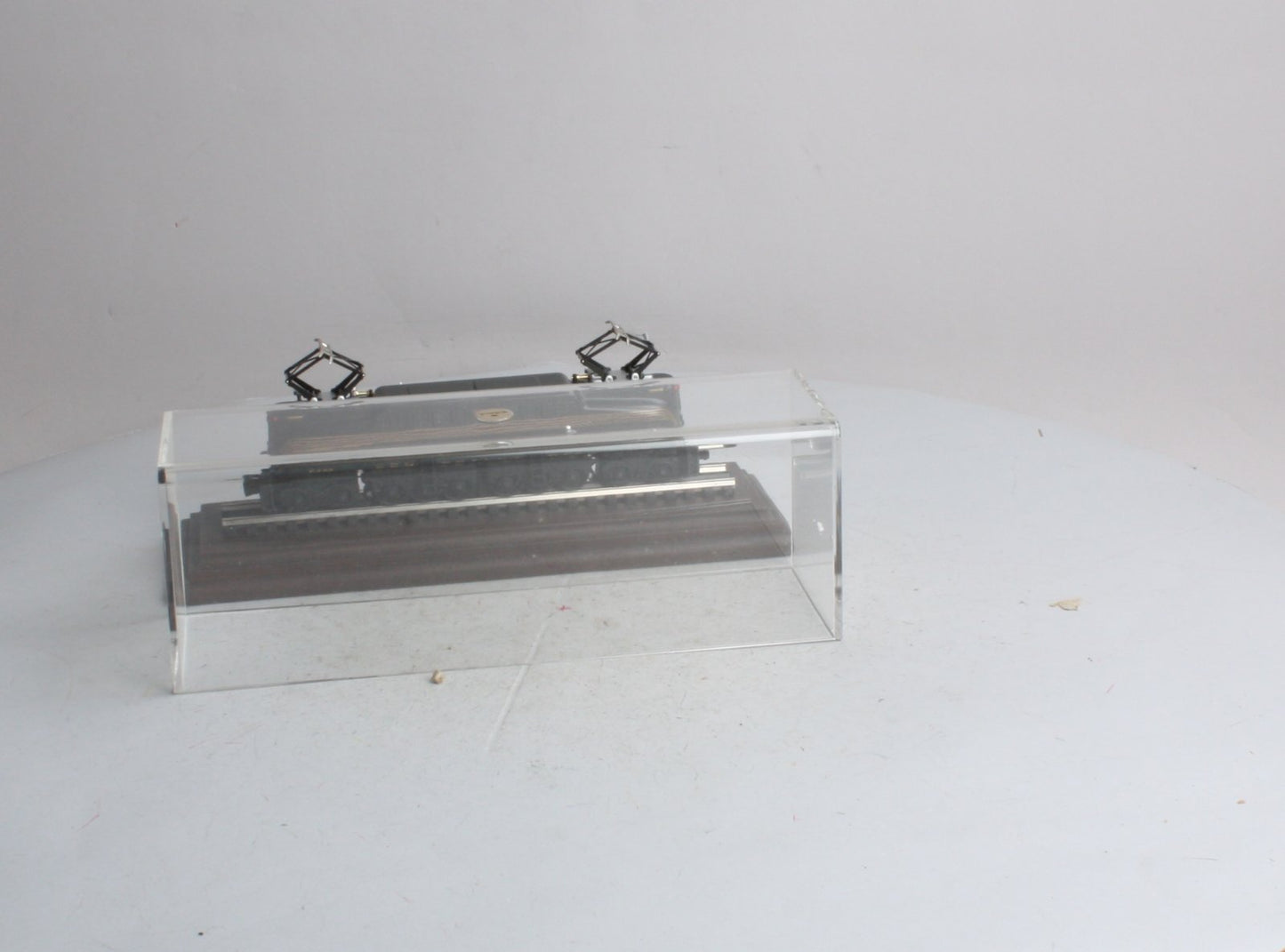 Hallmark HO GAR Pennsylvania GG-1 Electric Locomotive #2332 w/Display Case LN/Box