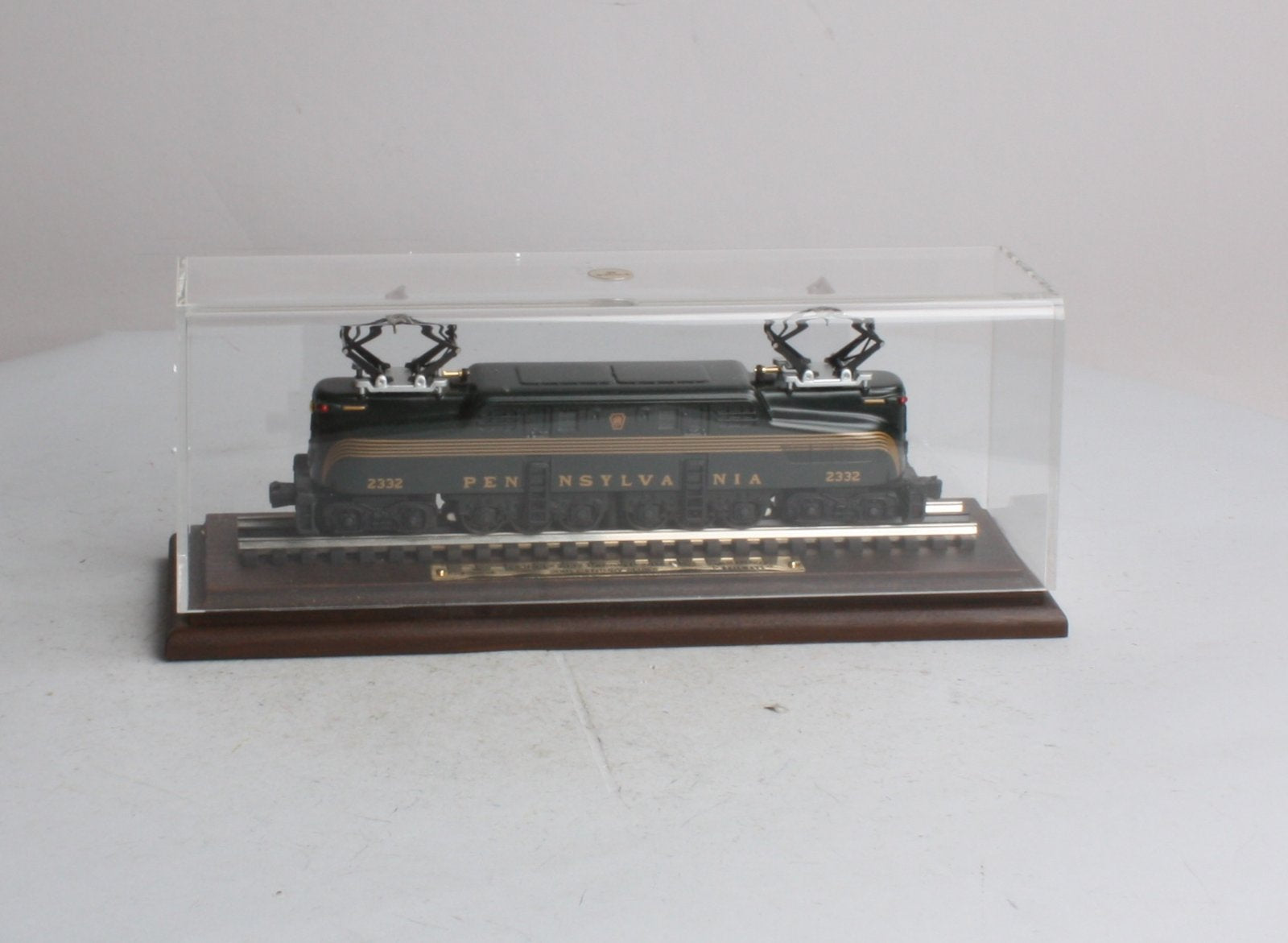 Hallmark HO GAR Pennsylvania GG-1 Electric Locomotive #2332 w/Display Case LN/Box