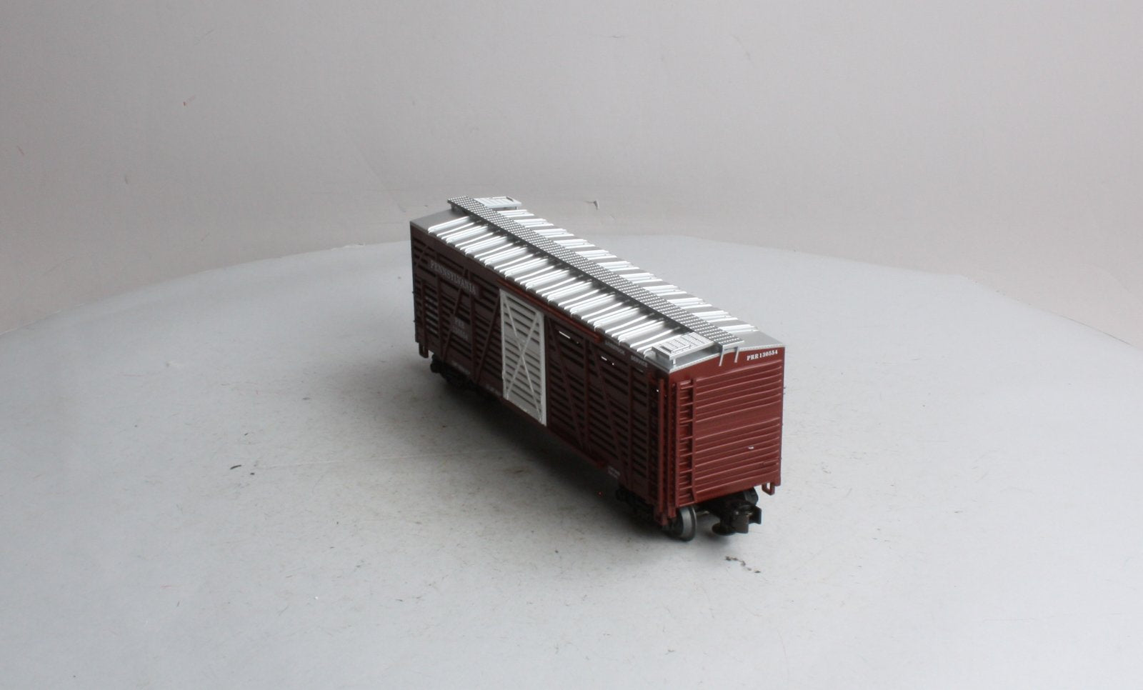 MTH 20-94503 O Gauge Pennsylvania Railroad Steel Sided Stock Car #130554 LN/Box