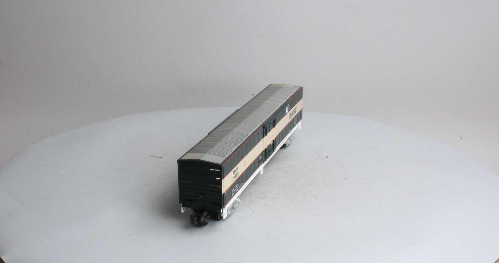 MTH 20-93055 BNSF 61' Mail Boxcar #79469 LN/Box