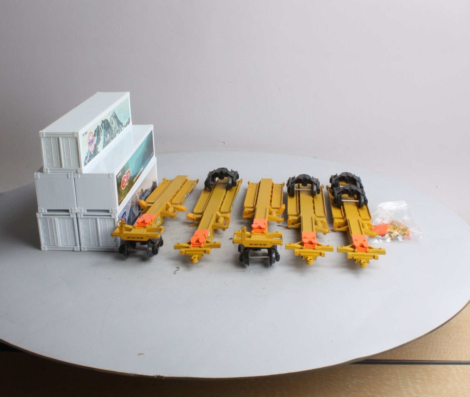 K-Line K77026 O Gauge TCA 5-Unit TTAX Set NIB