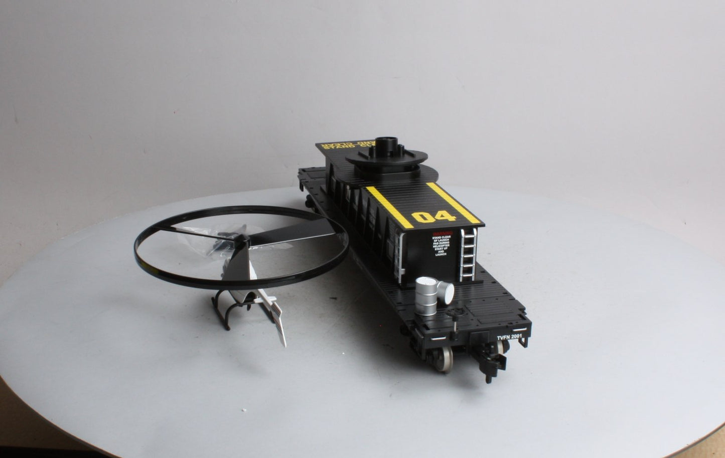 MTH 70-79013 G Scale Channel 4 News Operating Helicopter Car (Metal Wheels) MT/Box