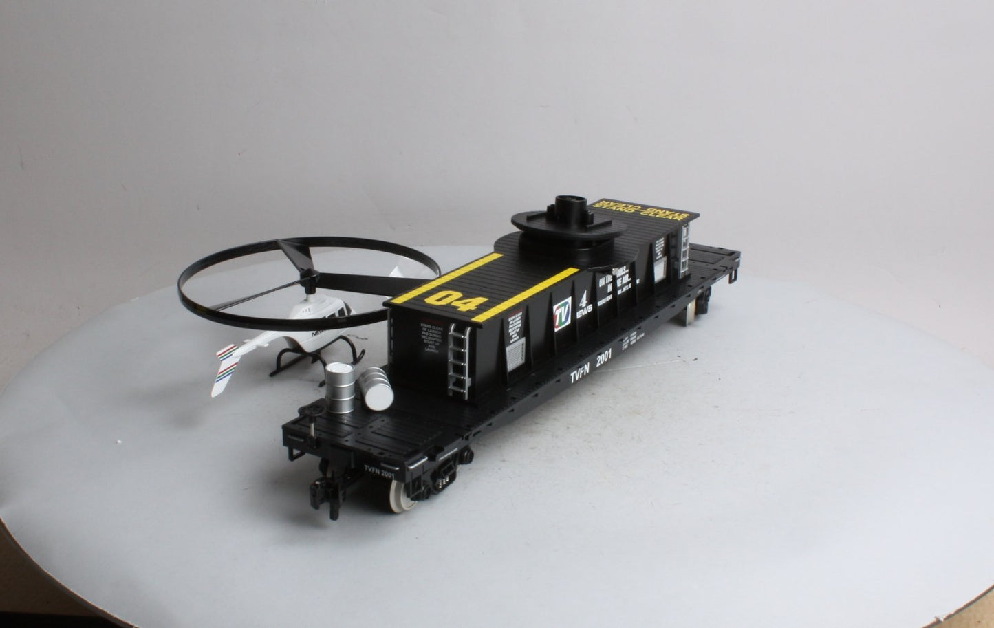 MTH 70-79013 G Scale Channel 4 News Operating Helicopter Car NIB