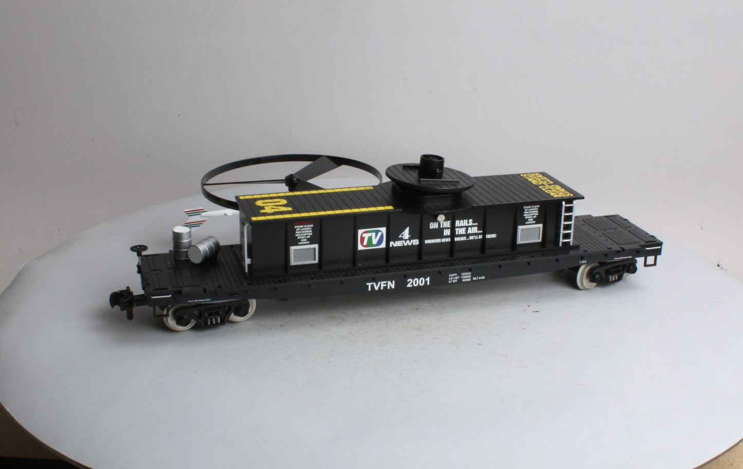 MTH 70-79013 G Scale Channel 4 News Operating Helicopter Car (Metal Wheels) MT/Box