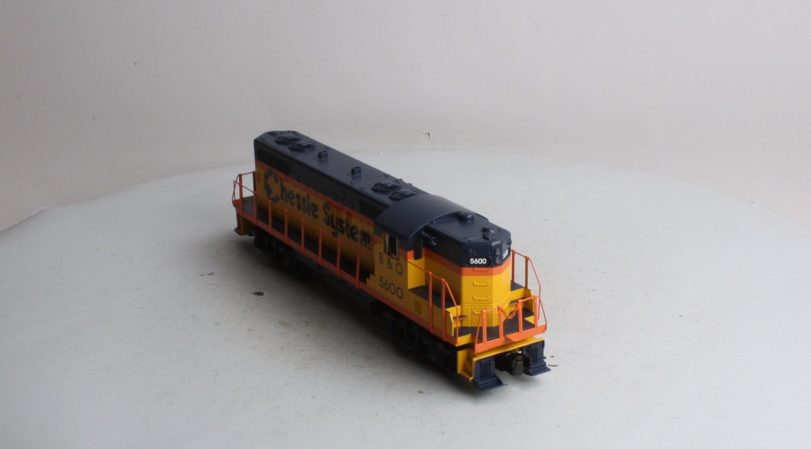 MTH 30-2355-1 Chessie GP-7 Diesel Engine with Proto-Sound 2.0 #5600  LN/Box
