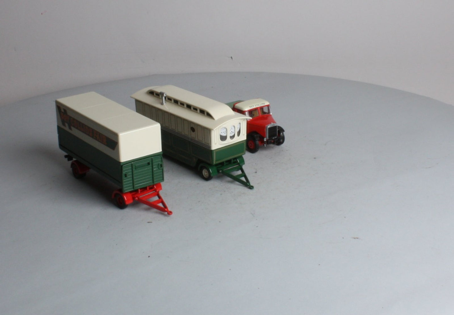Corgi 16502 1:50 Scammell Highwayman Ballast with Closed Trailer & Caravan Set MT/Box