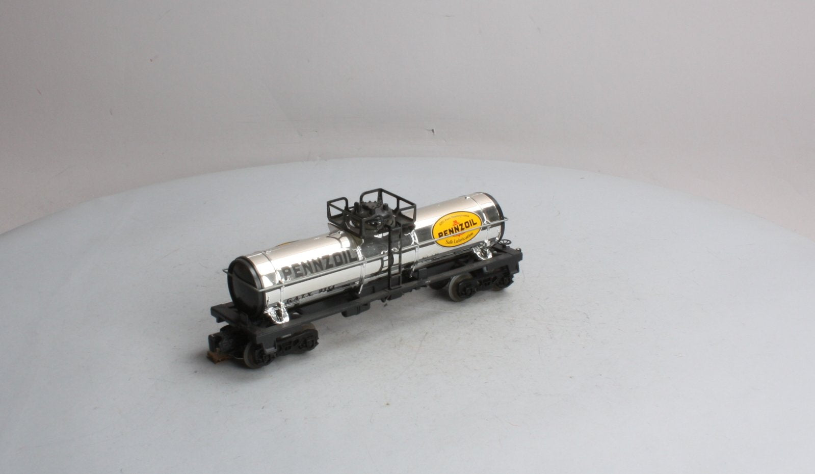 Lionel 6-9354 Pennzoil Chrome Plated Single Dome Tank Car NIB