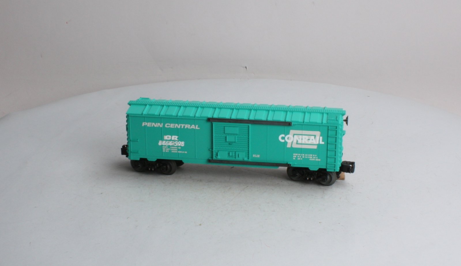Lionel 6-29233 O Gauge Conrail Overstamp Penn Central Boxcar #6464-598 LN/Box