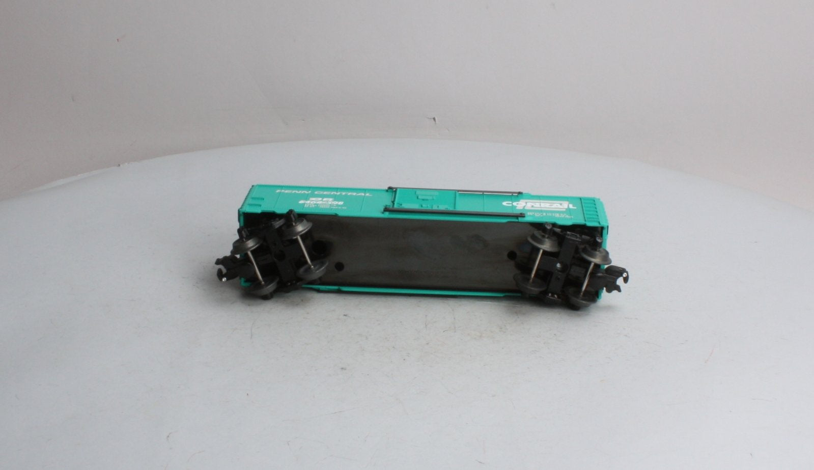 Lionel 6-29233 O Gauge Conrail Overstamp Penn Central Boxcar #6464-598 LN/Box