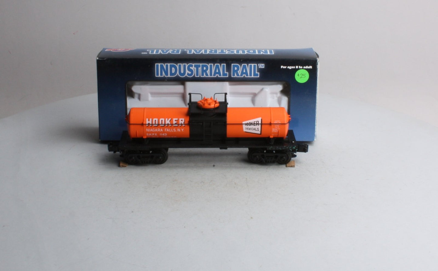 Atlas 1005002-2 O Gauge Hooker Chemicals Tank Car No.1143 (3 Rail) LN/Box
