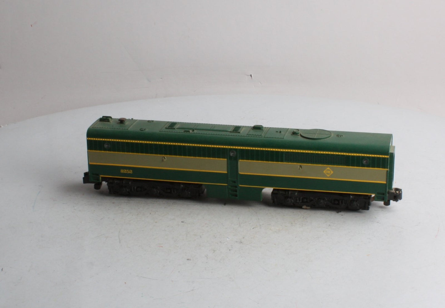 American Flyer 4-8252 S Erie Alco B-Unit Non-Powered Diesel Locomotive with Horn LN/Box