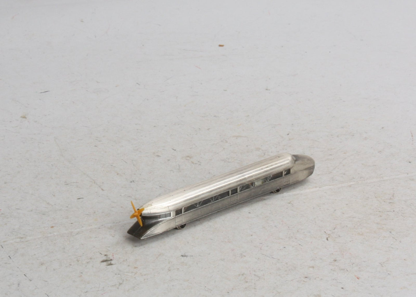 Marklin 8876 Z Interuban "Zeppelin" ERA II Powered Rail Car LN/Box