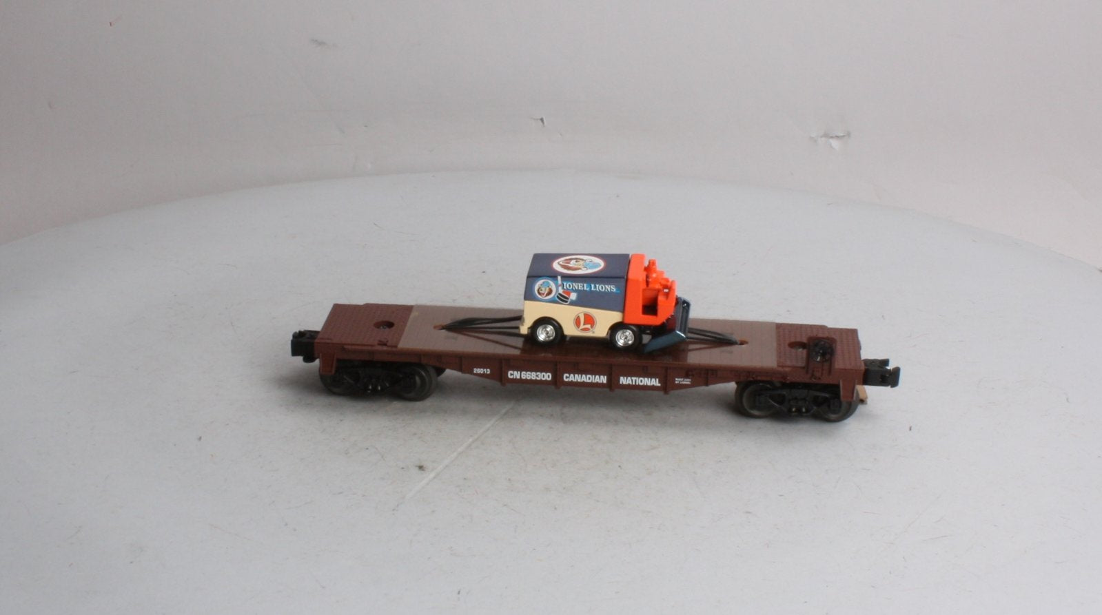 Lionel 6-26013 O Canadian National Flatcar w/Zamboni Ice Resurfacing Machine LN/Box
