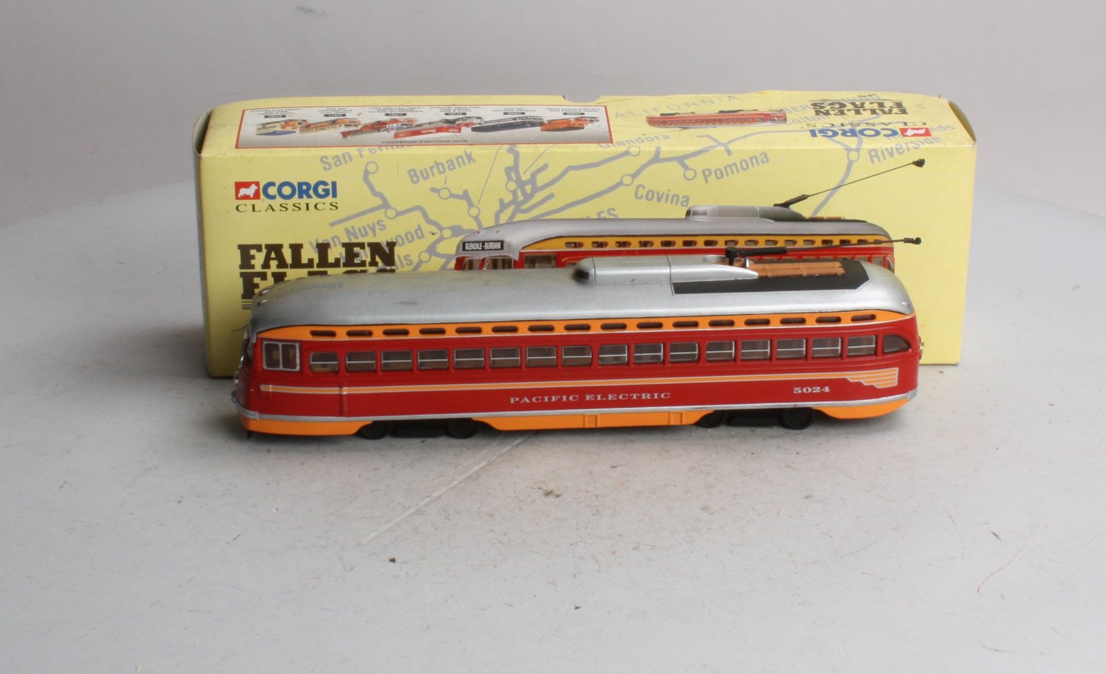 Corgi 55006 1:50 Die Cast Pacific Electric Non Motorized PCC Streetcar