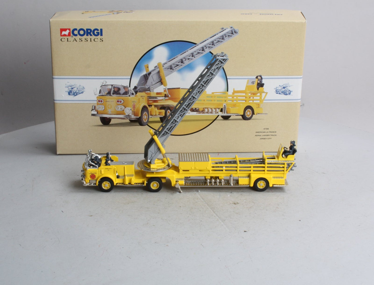 Corgi 97398 1:50 Jersey City American La France Aerial Ladder Truck MT/Box