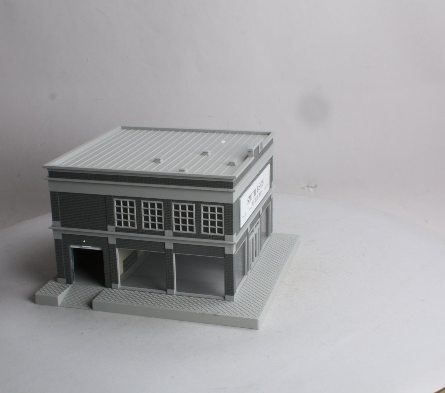 MTH 30-90021 O Gauge Smith Brothers Auto Dealership
