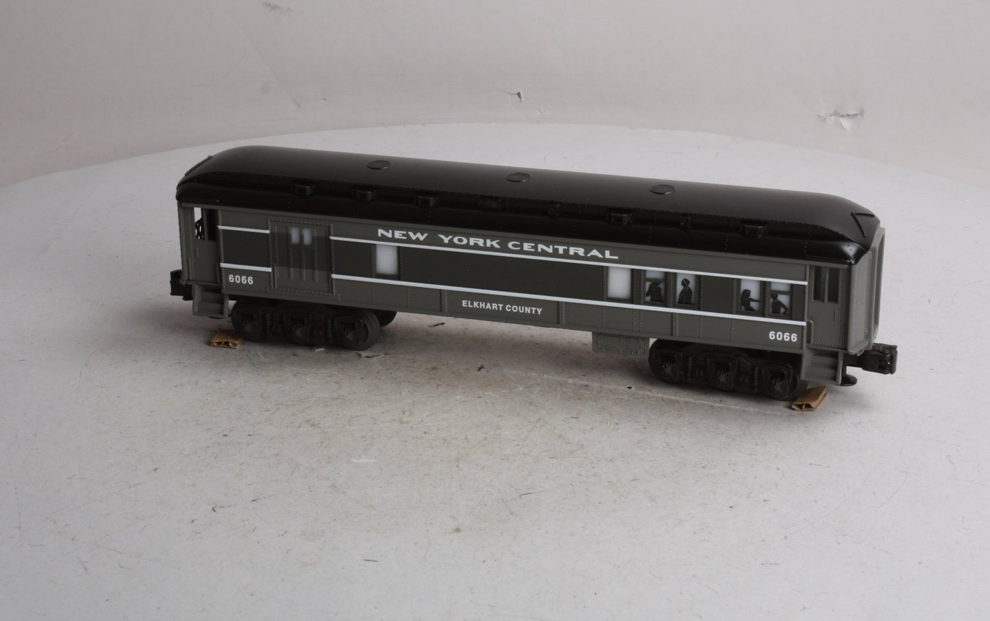 Lionel 6-16066 O Gauge New York Central Combination Passenger Car NIB