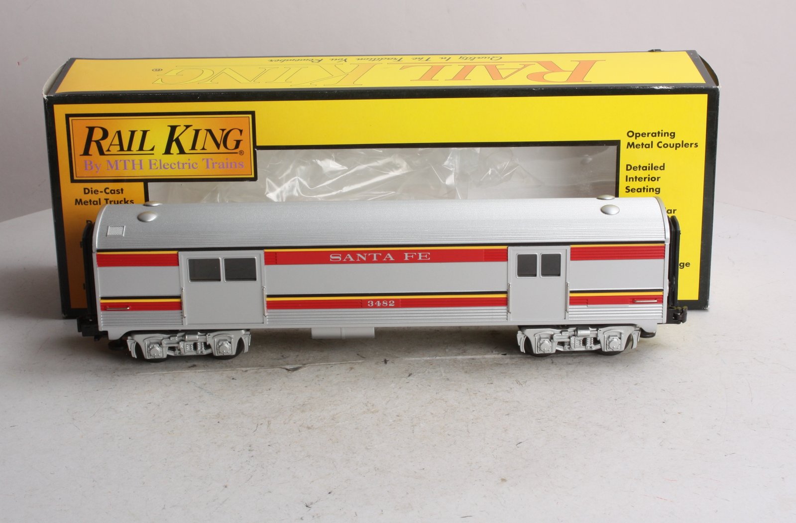 MTH 30-6103S-1 O Gauge Santa Fe Streamlined Baggage Car #3482 EX/Box