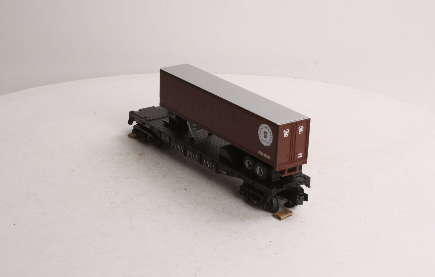 MTH 30-7626 O Gauge Pennsylvania Railroad Flatcar w/ Trailer #474399