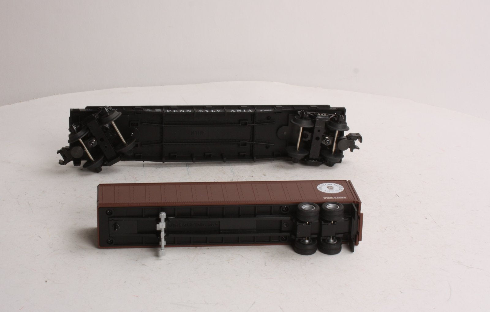 MTH 30-7626 O Gauge Pennsylvania Railroad Flatcar w/ Trailer #474399