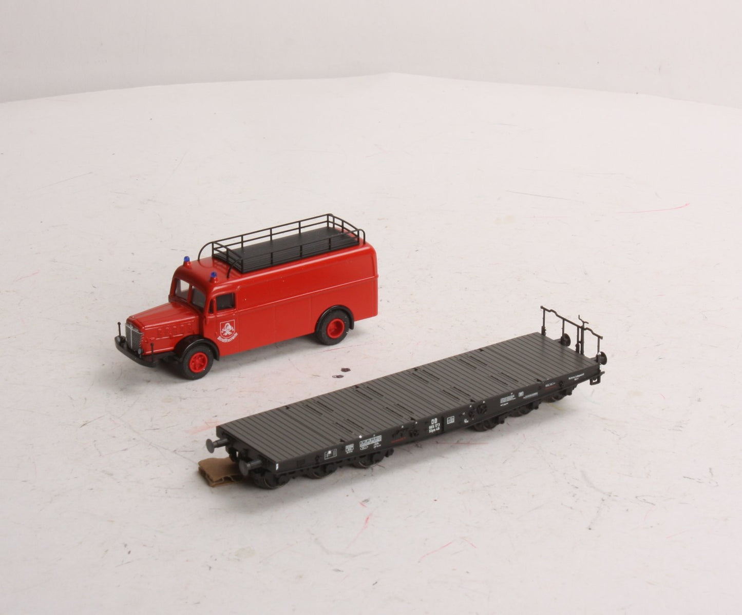 Marklin 48755 HO Scale Heavy Duty Flatcar w/Fire Truck LN/Box
