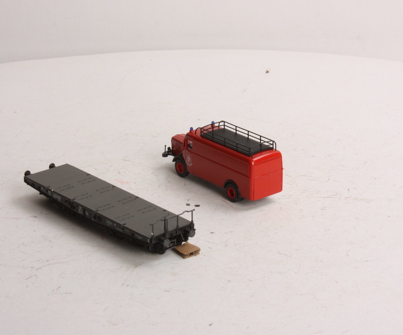 Marklin 48755 HO Scale Heavy Duty Flatcar w/Fire Truck LN/Box