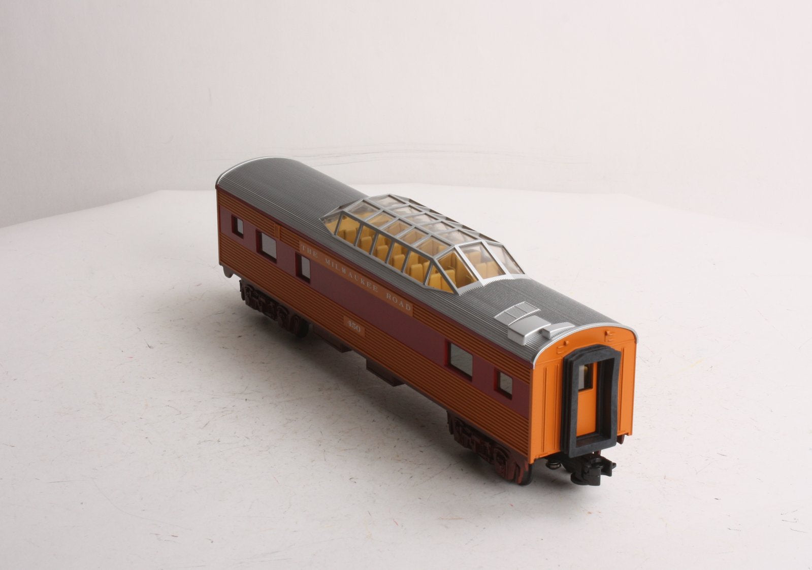 MTH 30-6090-3 O Milwaukee Road Streamlined Vista Dome Car #450 LN/Box