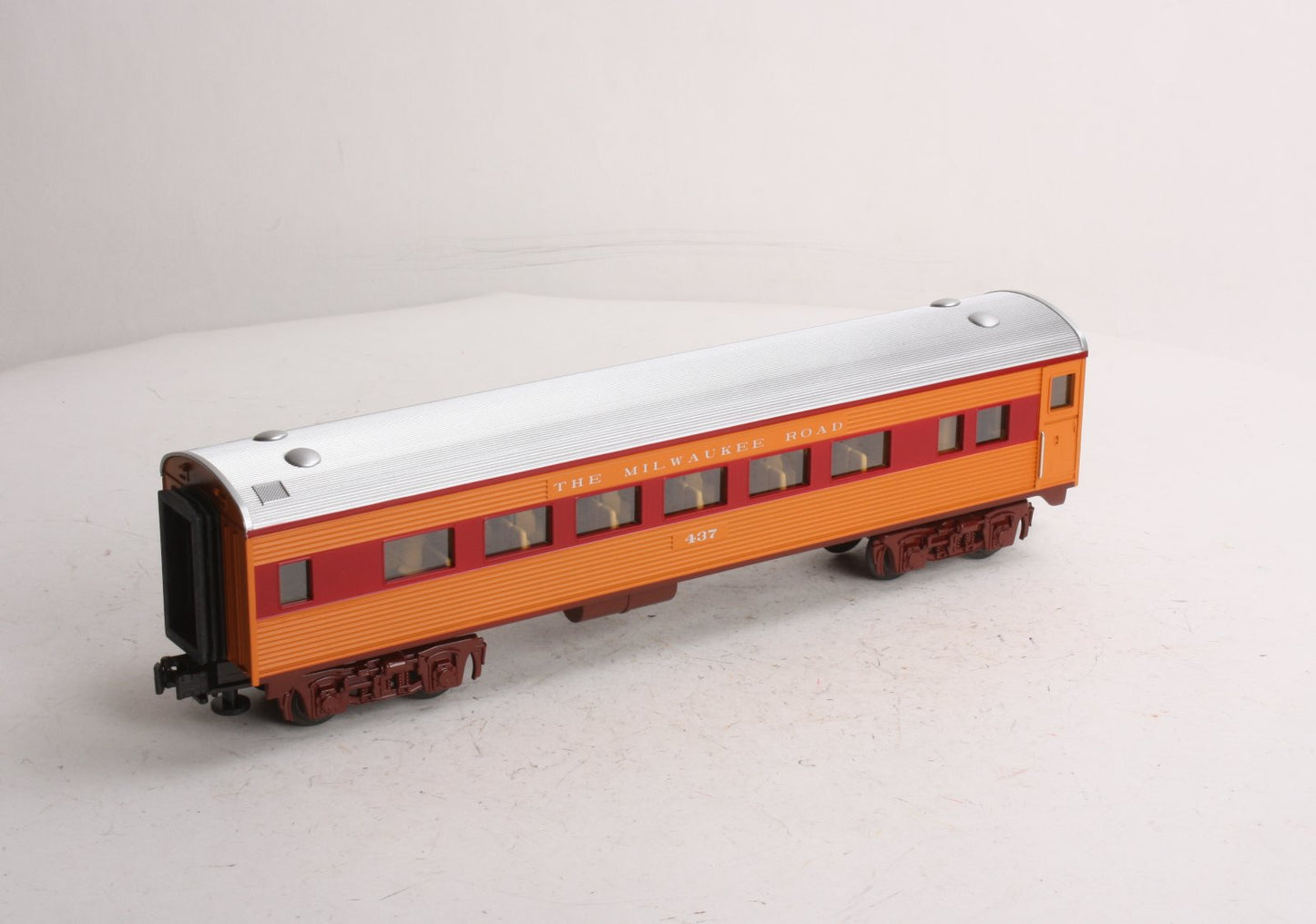 MTH 30-6090-2 O Gauge Milwaukee Road Hiawatha Streamline Coach Car #437 LN/Box