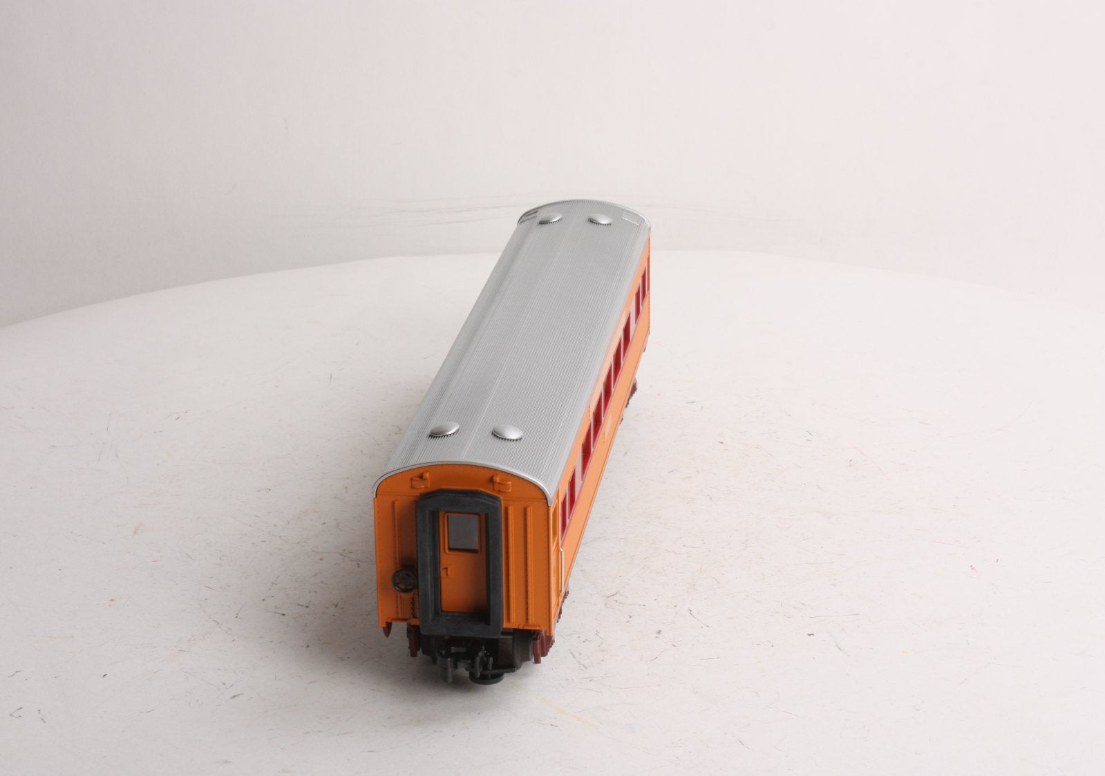 MTH 30-6090-2 O Gauge Milwaukee Road Hiawatha Streamline Coach Car #437 LN/Box