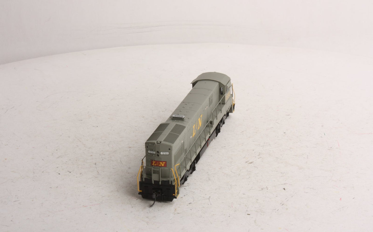 Atlas 7310 HO Louisville & Nashville GE U30C Diesel Locomotive Standard DC #1550