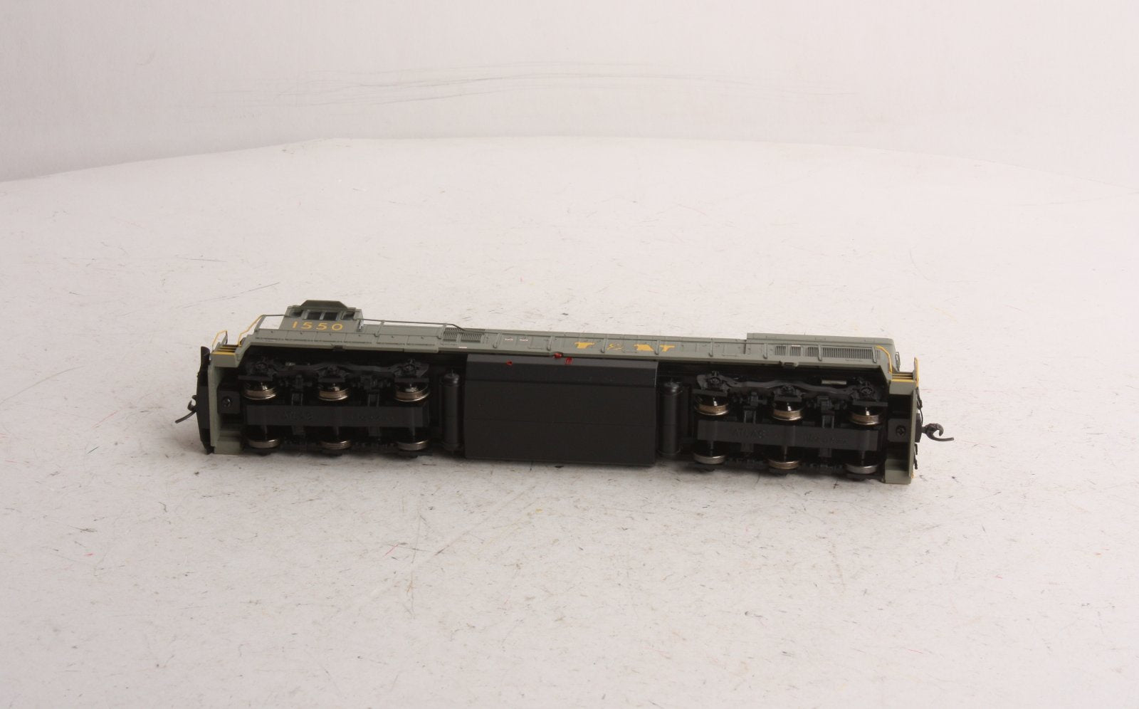 Atlas 7310 HO Louisville & Nashville GE U30C Diesel Locomotive Standard DC #1550