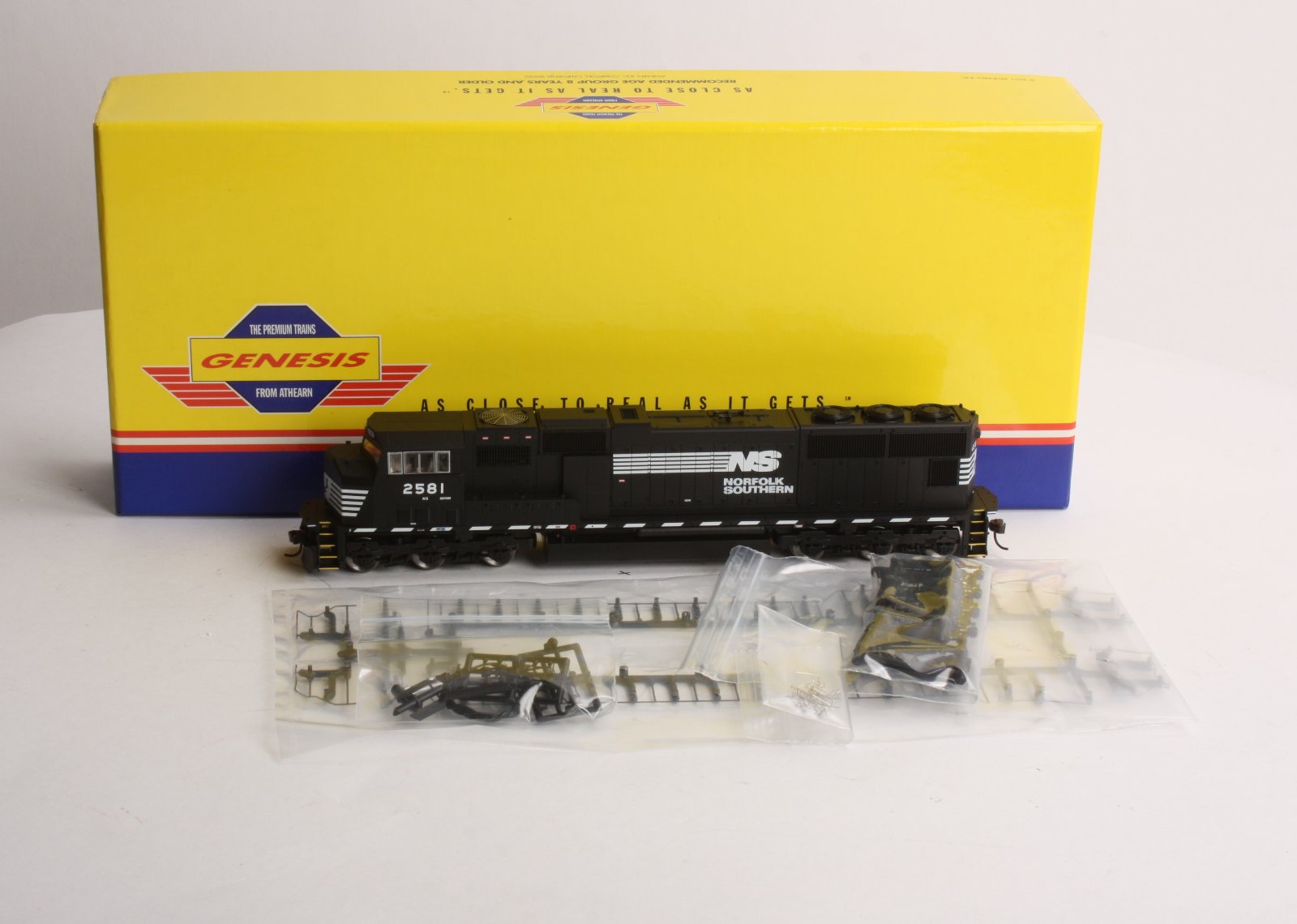 Athearn G6156 HO Scale Norfolk Southern SD70M Diesel Locomotive #2581 LN/Box