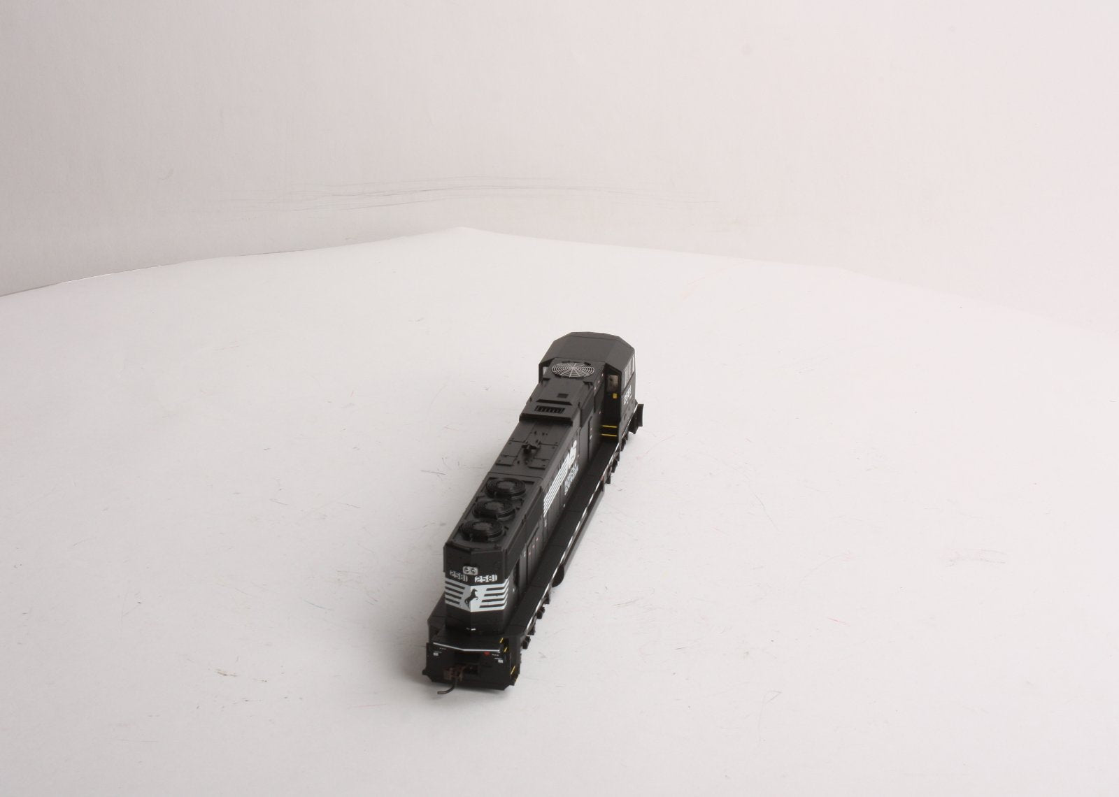 Athearn G6156 HO Scale Norfolk Southern SD70M Diesel Locomotive #2581 LN/Box