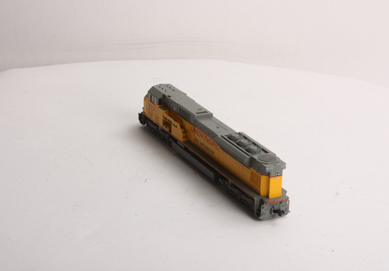 Kato 37-6358 HO Scale Union Pacific SD90/43MAC Diesel Locomotive #8039 LN/Box