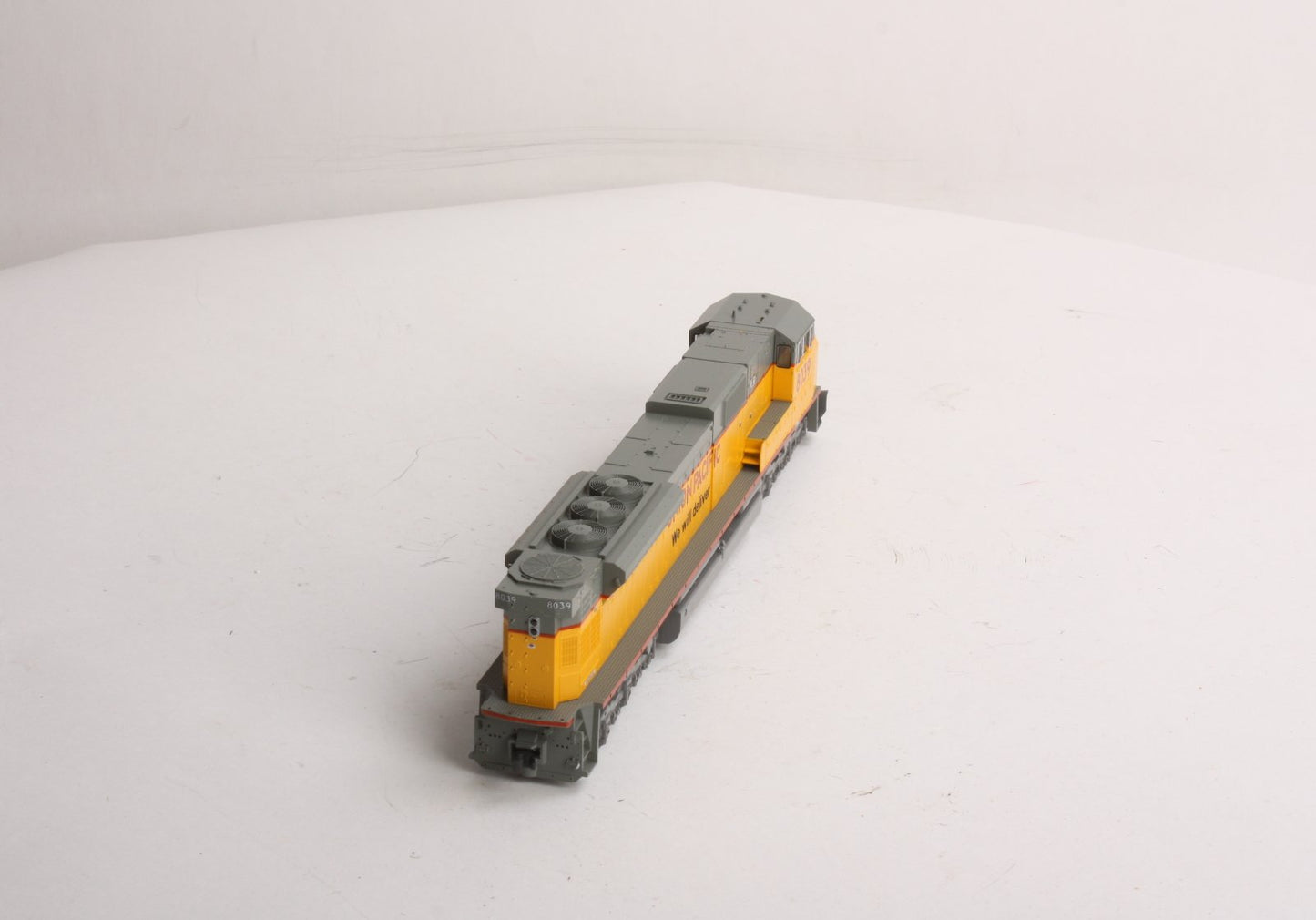 Kato 37-6358 HO Scale Union Pacific SD90/43MAC Diesel Locomotive #8039 LN/Box