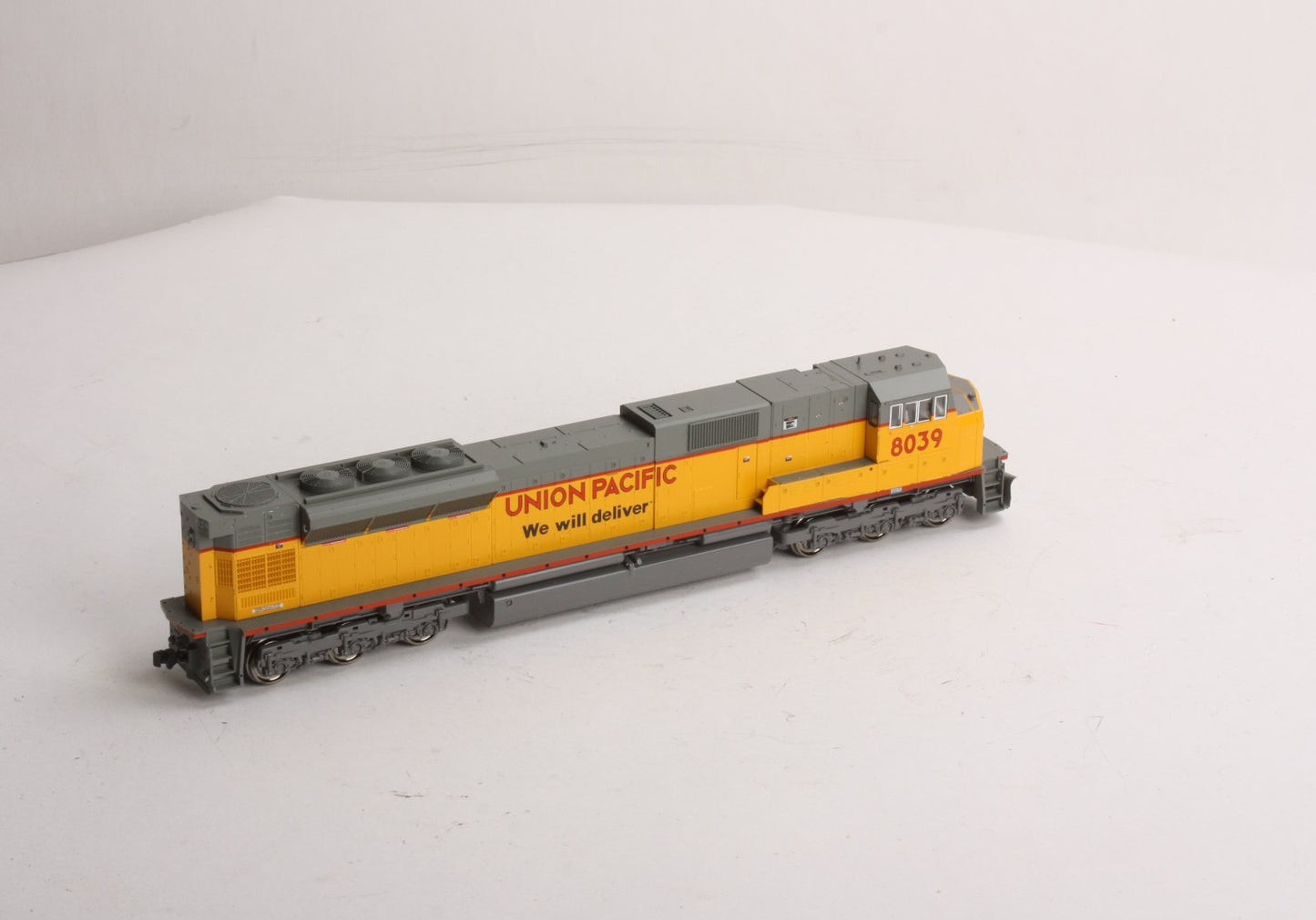 Kato 37-6358 HO Scale Union Pacific SD90/43MAC Diesel Locomotive #8039 LN/Box