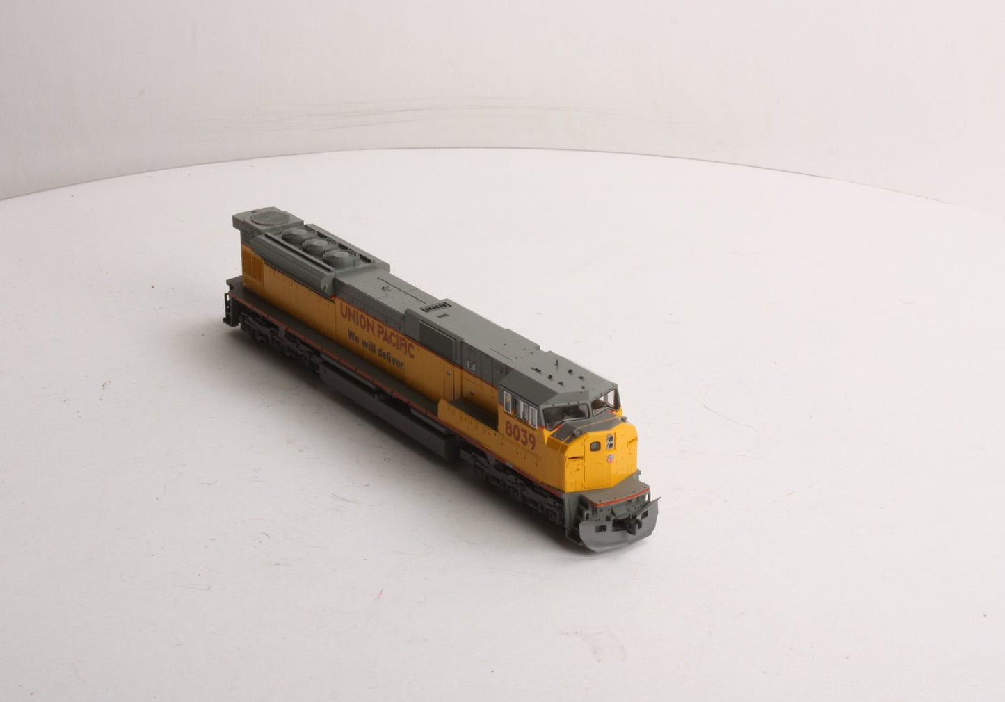 Kato 37-6358 HO Scale Union Pacific SD90/43MAC Diesel Locomotive #8039 LN/Box