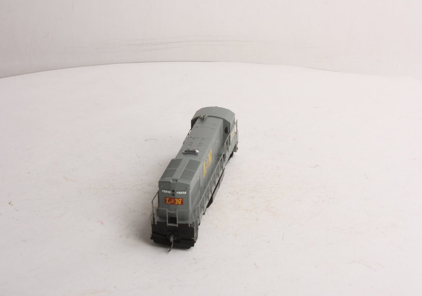Atlas 8671 HO Louisville & Nashville GE U23B Diesel Locomotive #2737 LN/Box