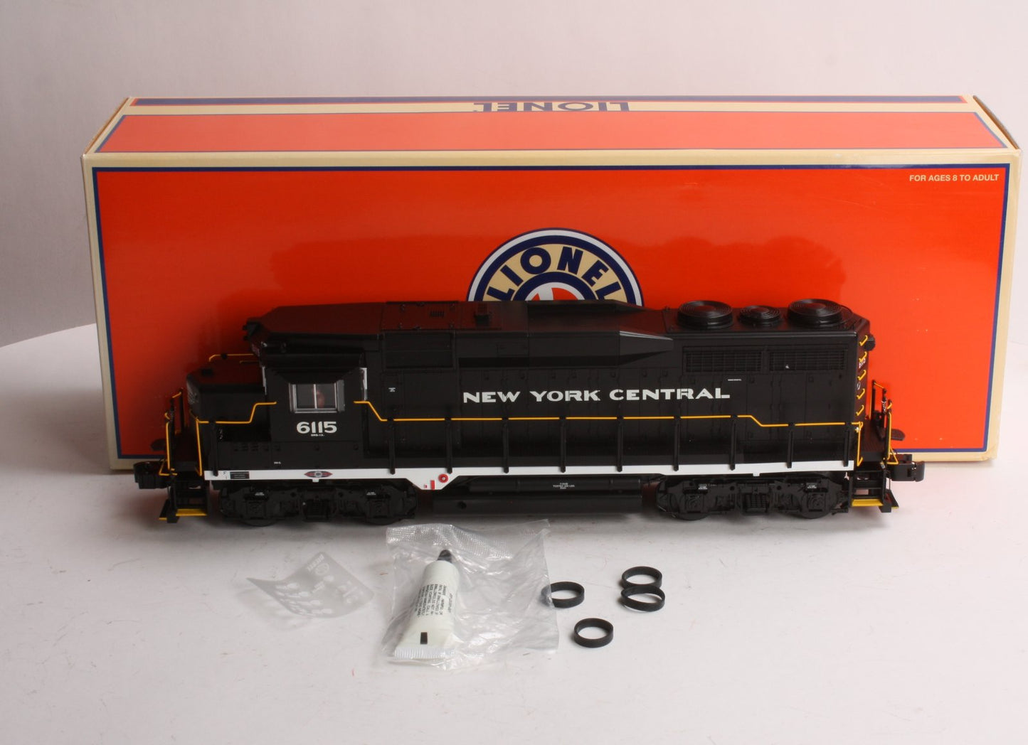 Lionel 6-28850 New York Central GP-30 Diesel Locomotive #6115 MT/Box
