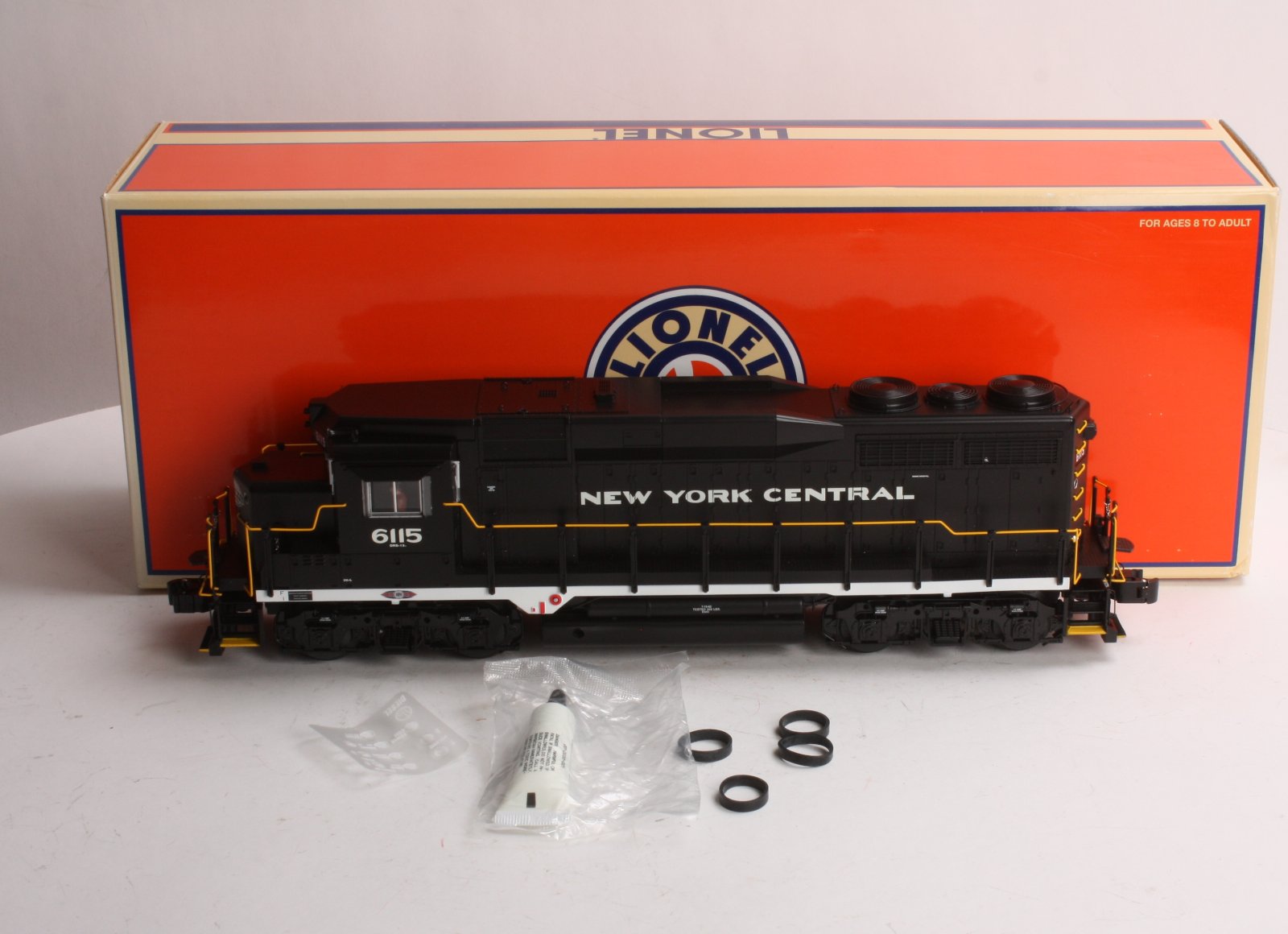 Lionel 6-28850 New York Central GP-30 Diesel Locomotive #6115 MT/Box